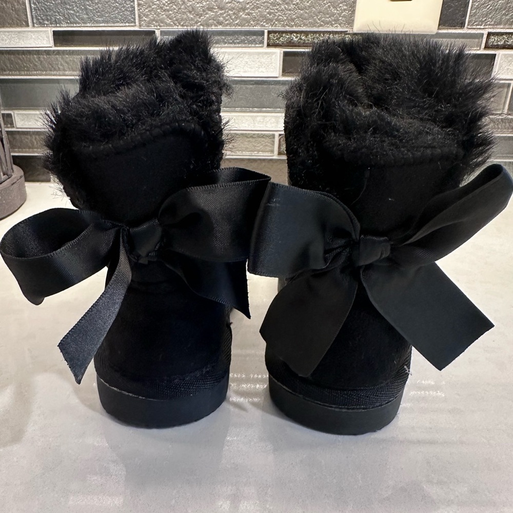 Hot Cakes Lil Nora Toddler Girls Faux Fur lined Boots, Size 7
